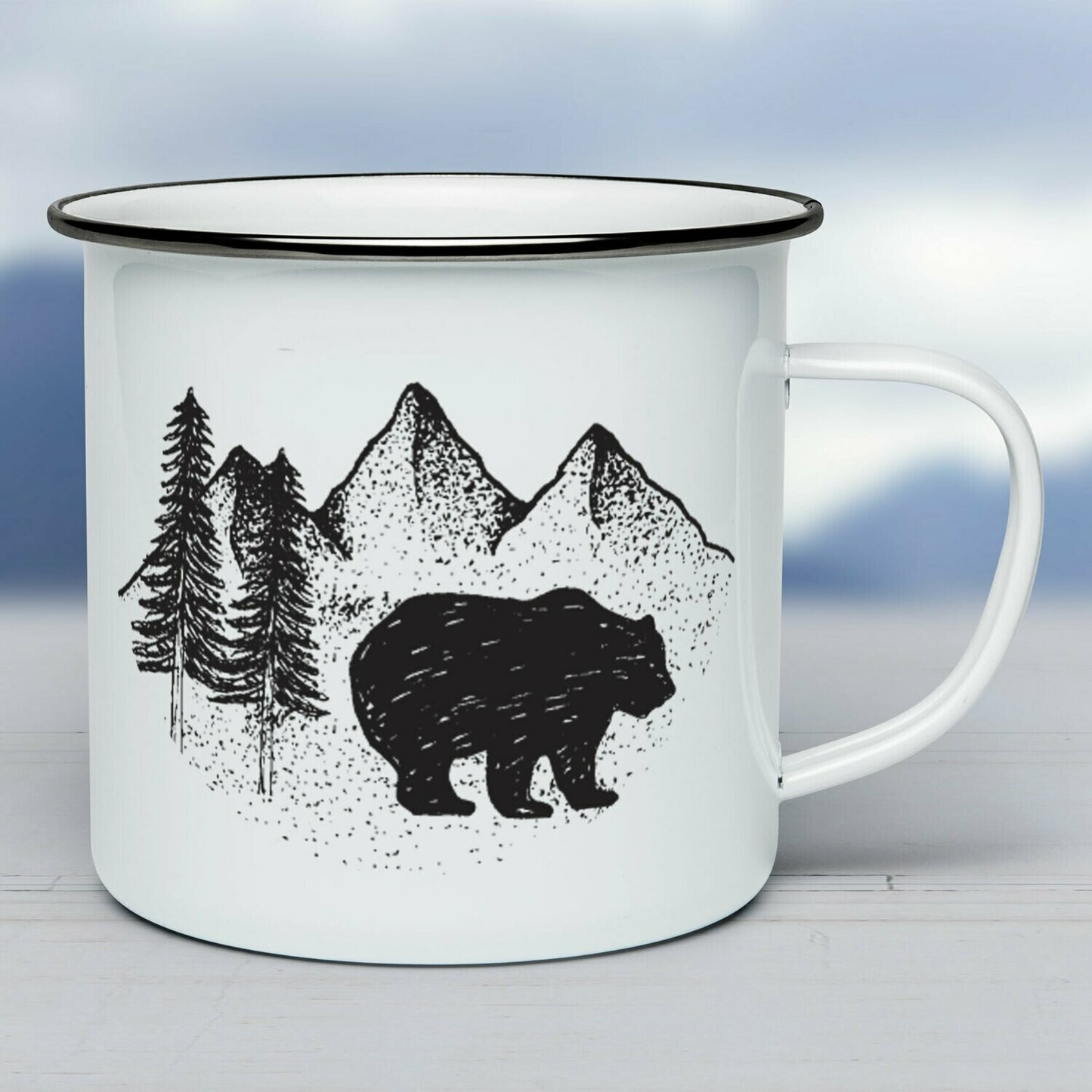 Smaltovaný hrnček - biely - Medveď v prírode