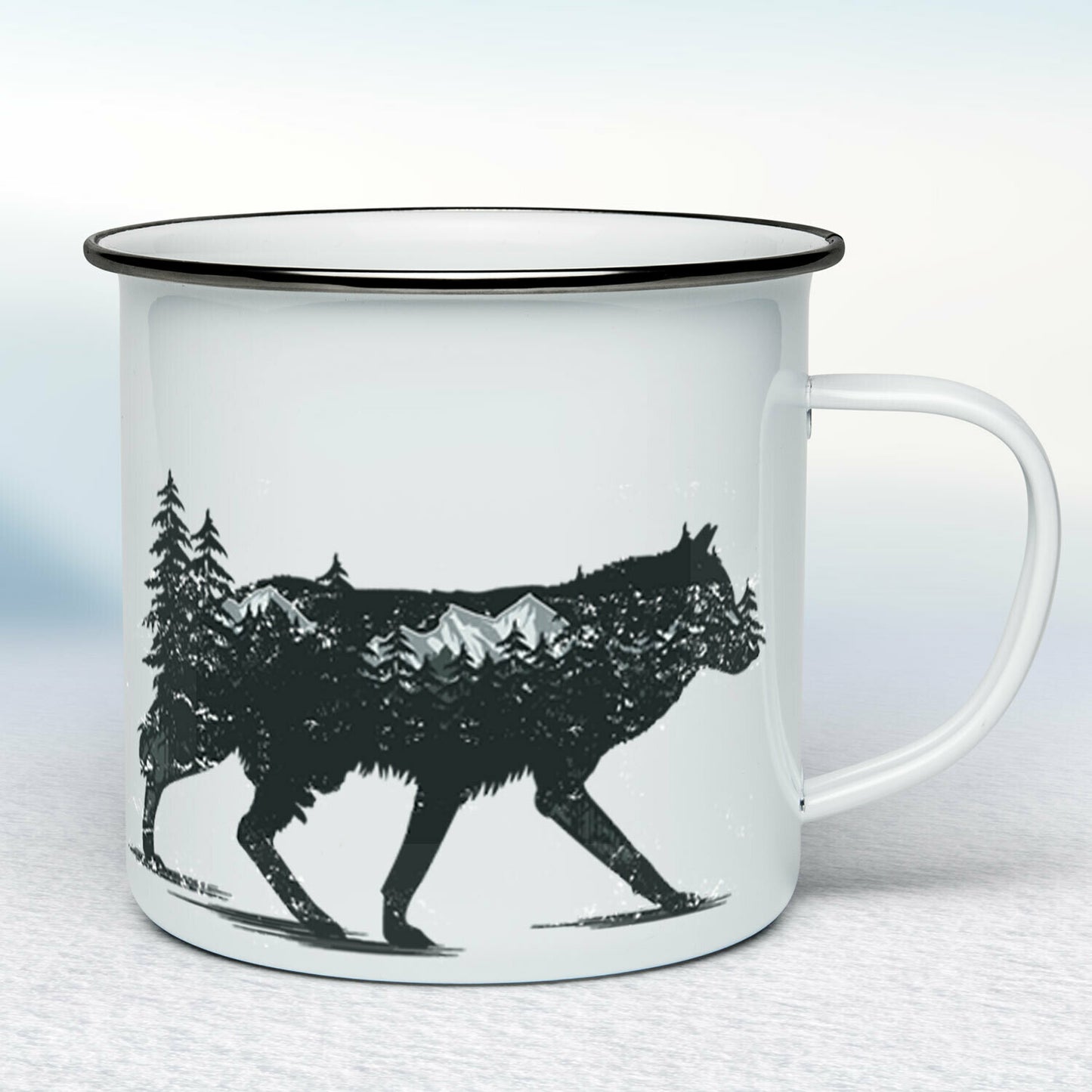 Smaltovaný hrnček - biely - Lesný vlk s horami